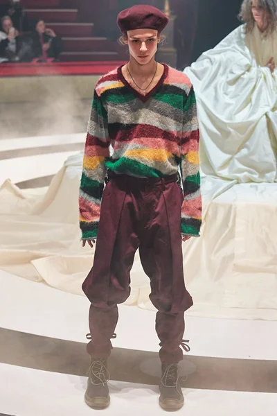 Look 7